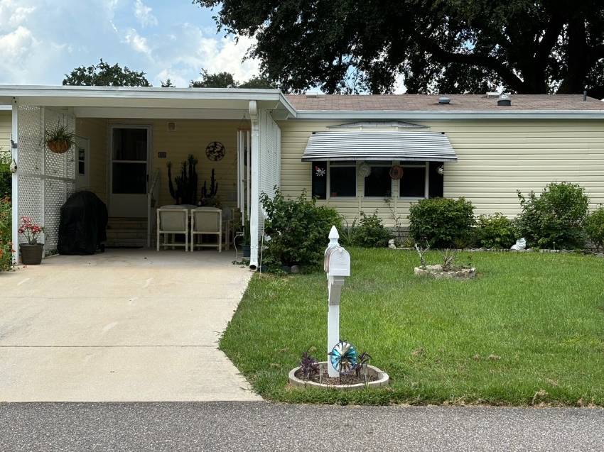 Lake Alfred, FL Mobile Home for Sale located at 408 Gulf Stream Dr Kings Pointe